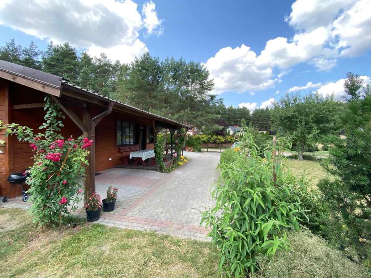 Domek Letniskowy Nad Jeziorem Wiejskim Lakie Exterior photo